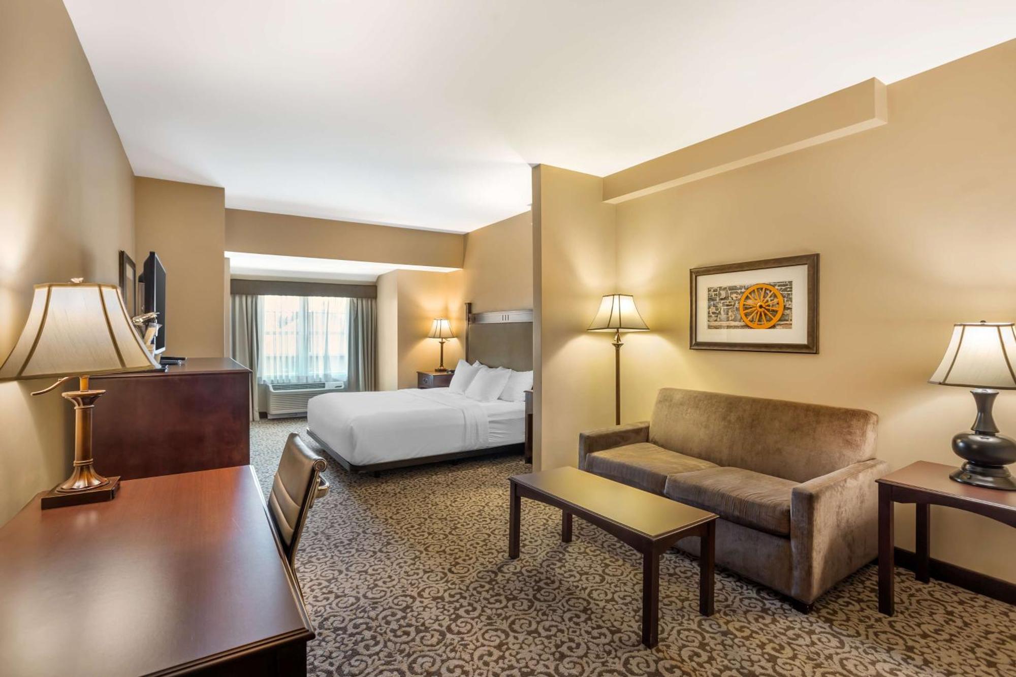 Hotel Western Village Intercourse
