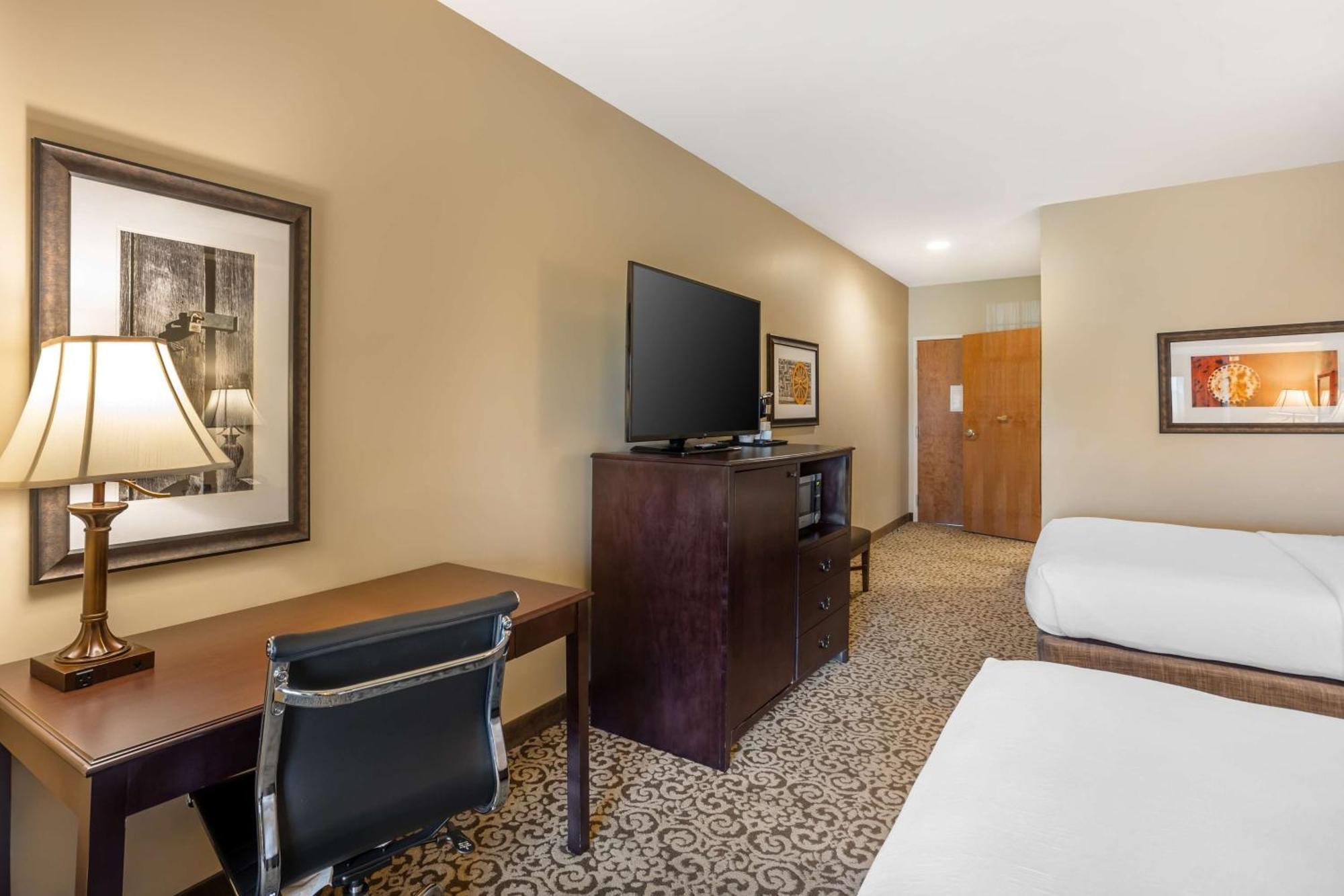 Western Village Hotel
