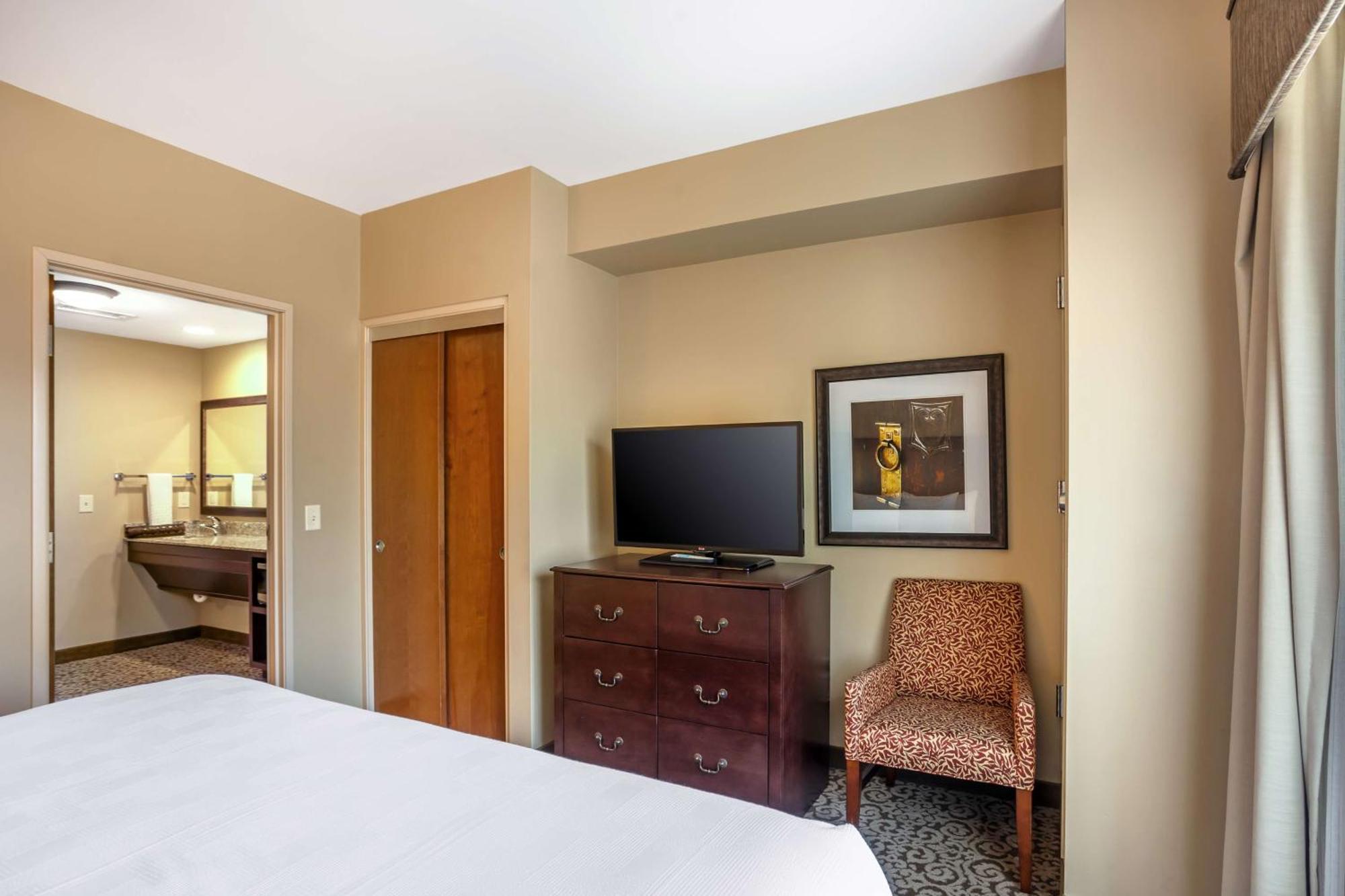 Hotel Western Village 4*