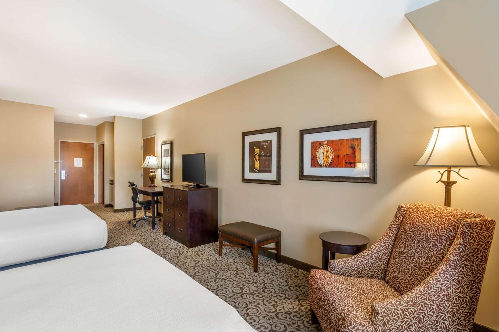 Western Village 4* Intercourse