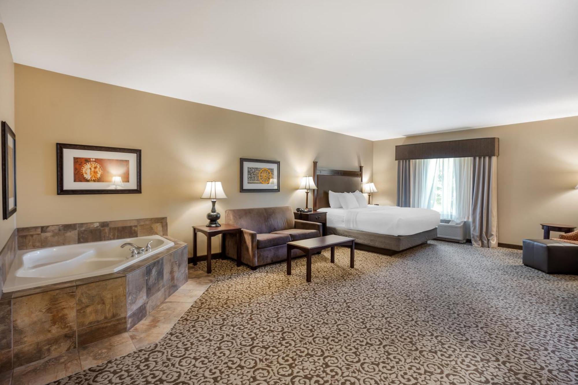 Western Village Hotel